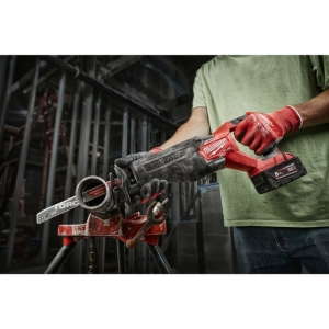 Аккумуляторная сабельная пила Milwaukee M18 FSZ-502X