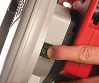 Циркулярная пила Milwaukee SCS 65 Q